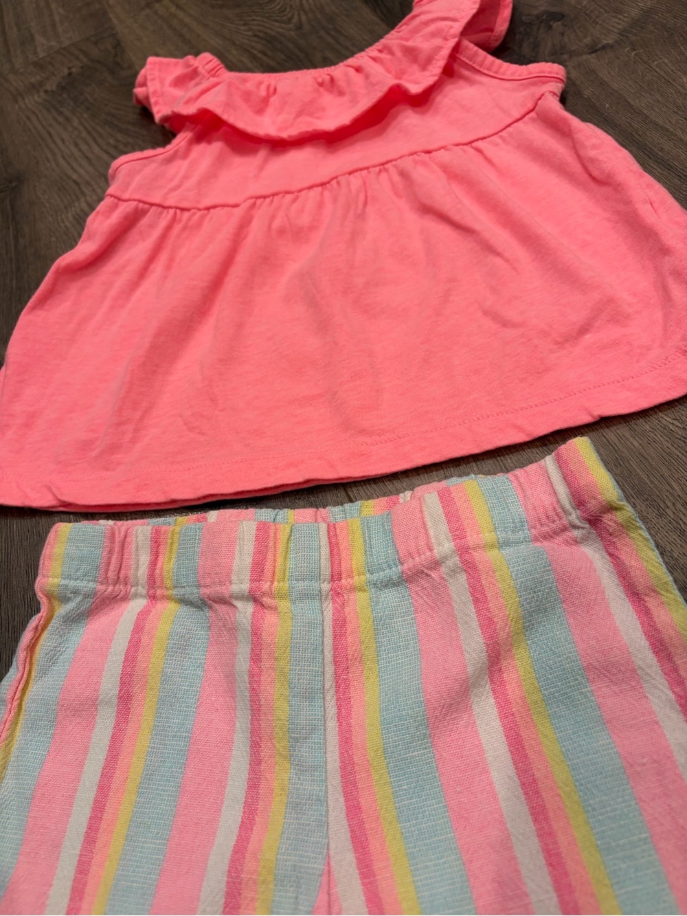 🎀4/$15🎀 Carter’s 2-Piece Neon Ruffle Top & Striped Short Set - Picture 3 of 6